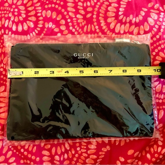 GUCCI Black Velvet GWP Zipper Pouch. Silver Zipper with Bamboo design on Pull. - Picture 9 of 11